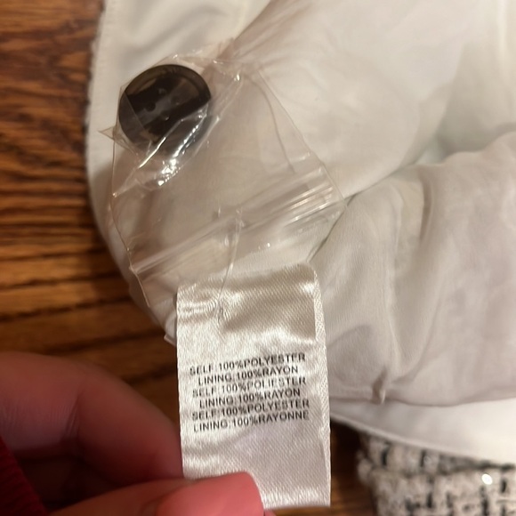 Robertson + Rodeo Woman’s Cream and Black Shorts Size XS - Picture 6 of 7